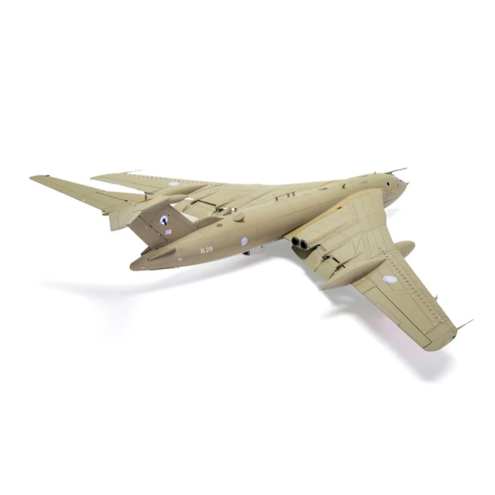 Airfix A12009 1/72 Handley-Page Victor K.2/ SR.2 - Image 10