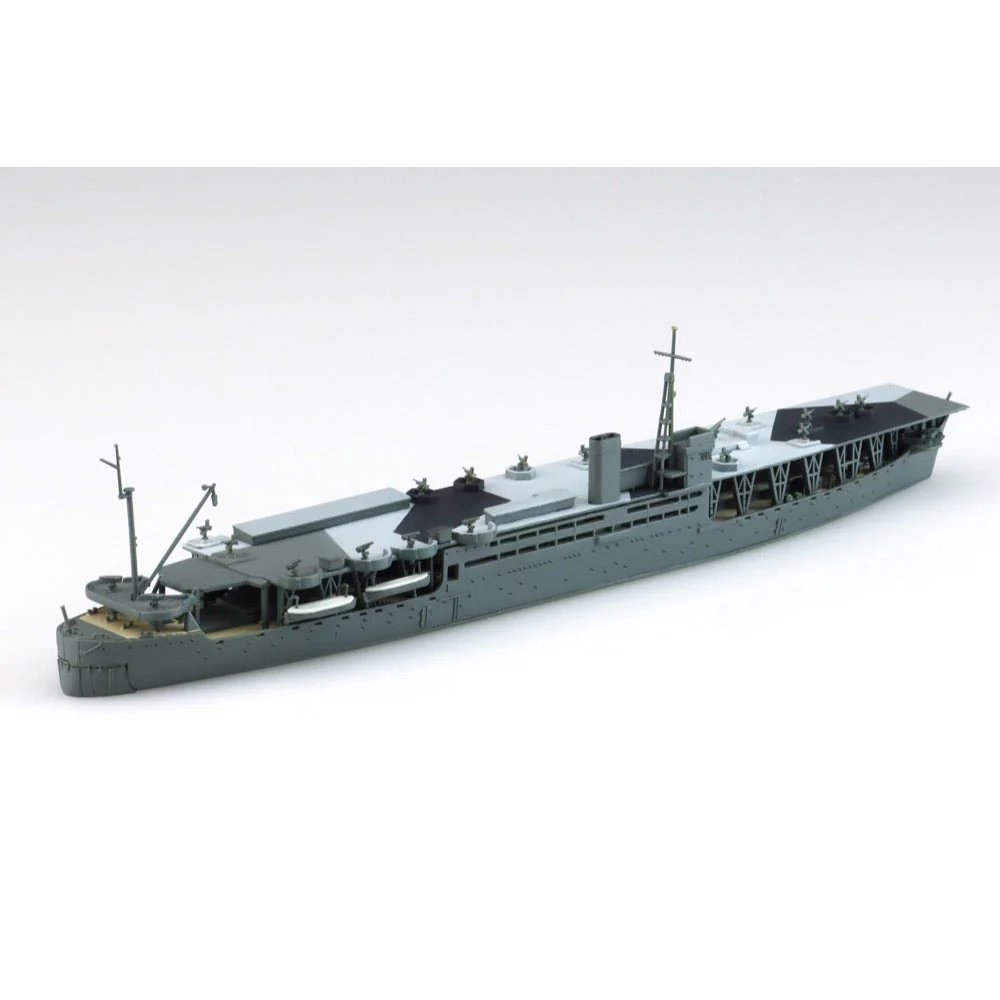 Aoshima 020450 1/700 Japanese Army Landing Ship Akitsumaru 1942 - Image 2