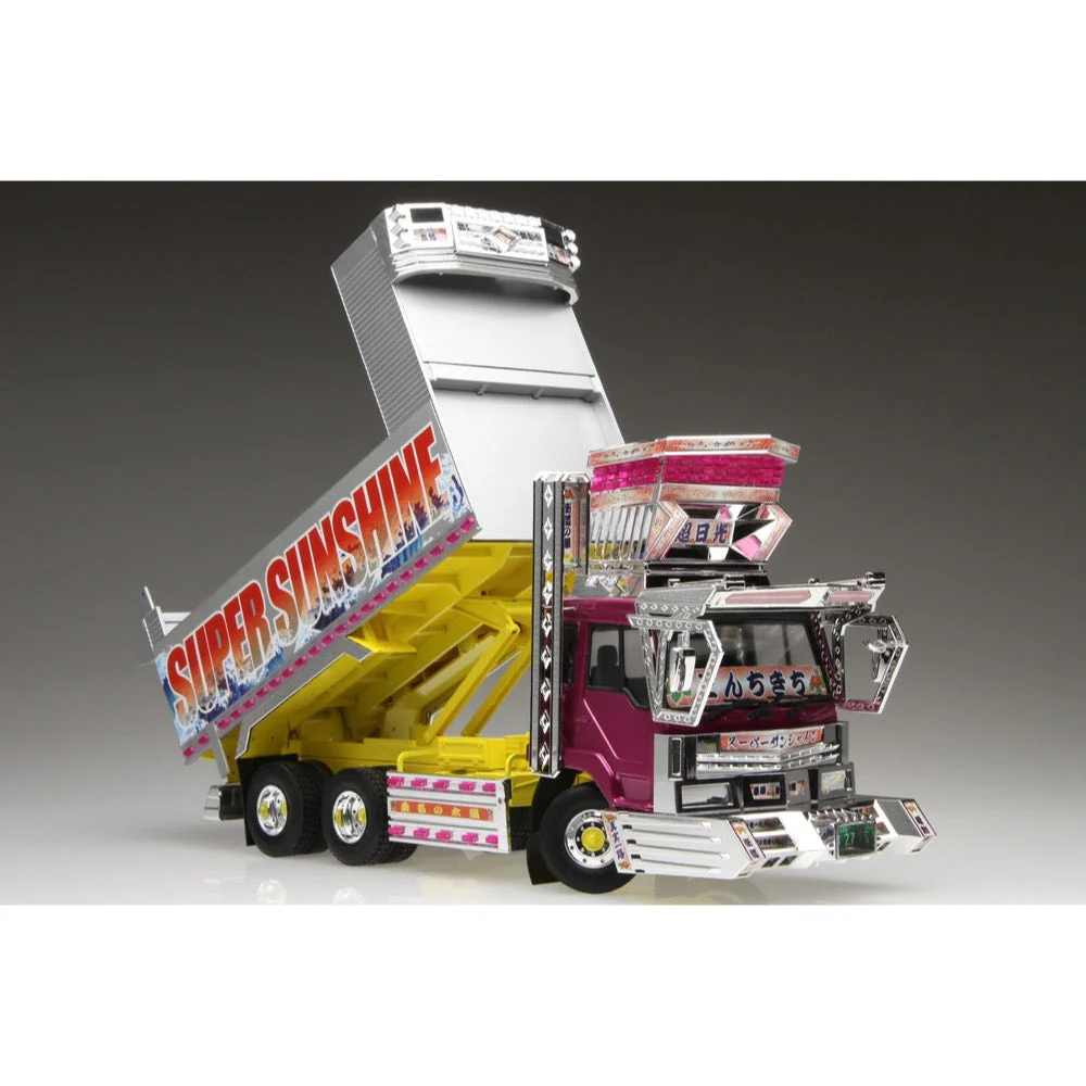 Aoshima 020475 1/32 Super Sunshine Decorated Truck - Image 4
