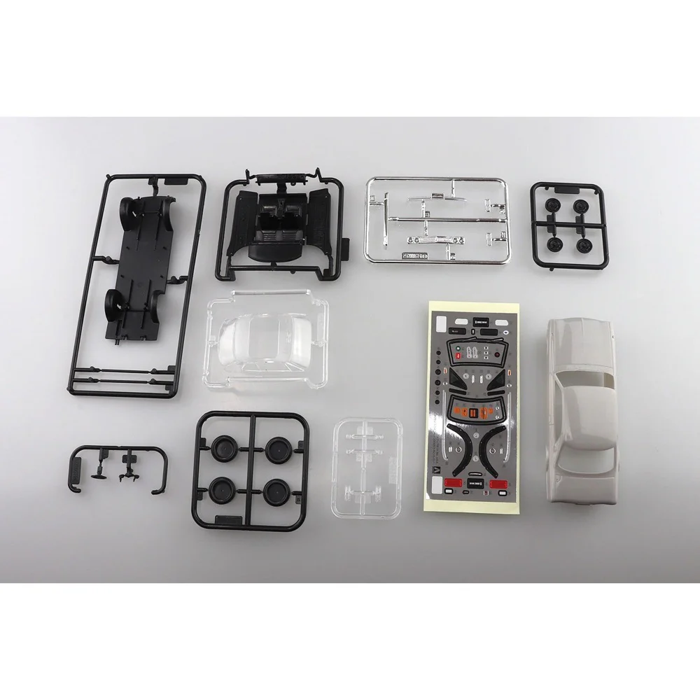 Aoshima A005882 1/32 Nissan Syline 2000 GT-R Silver Snap Kit - Image 9