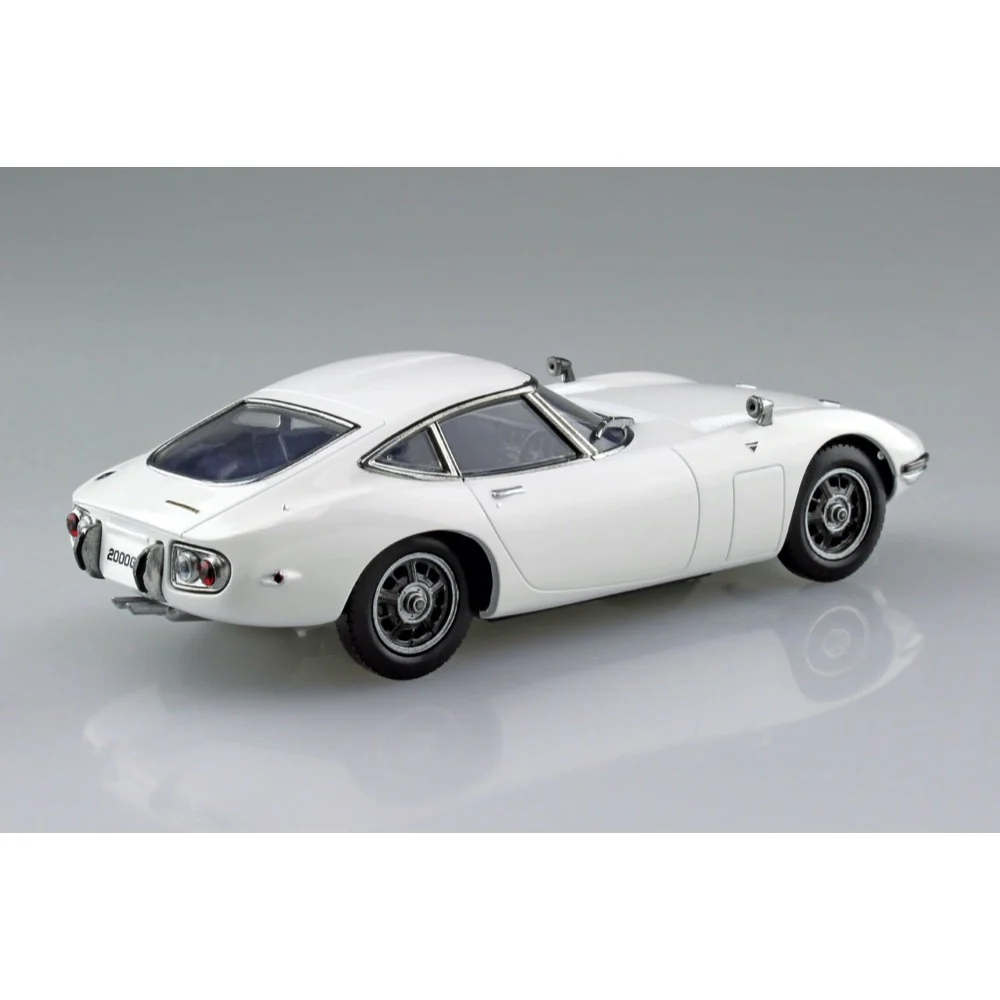 Aoshima A006811 1/32 Snap Toyota 2000GT (Pegasus White) - Image 3
