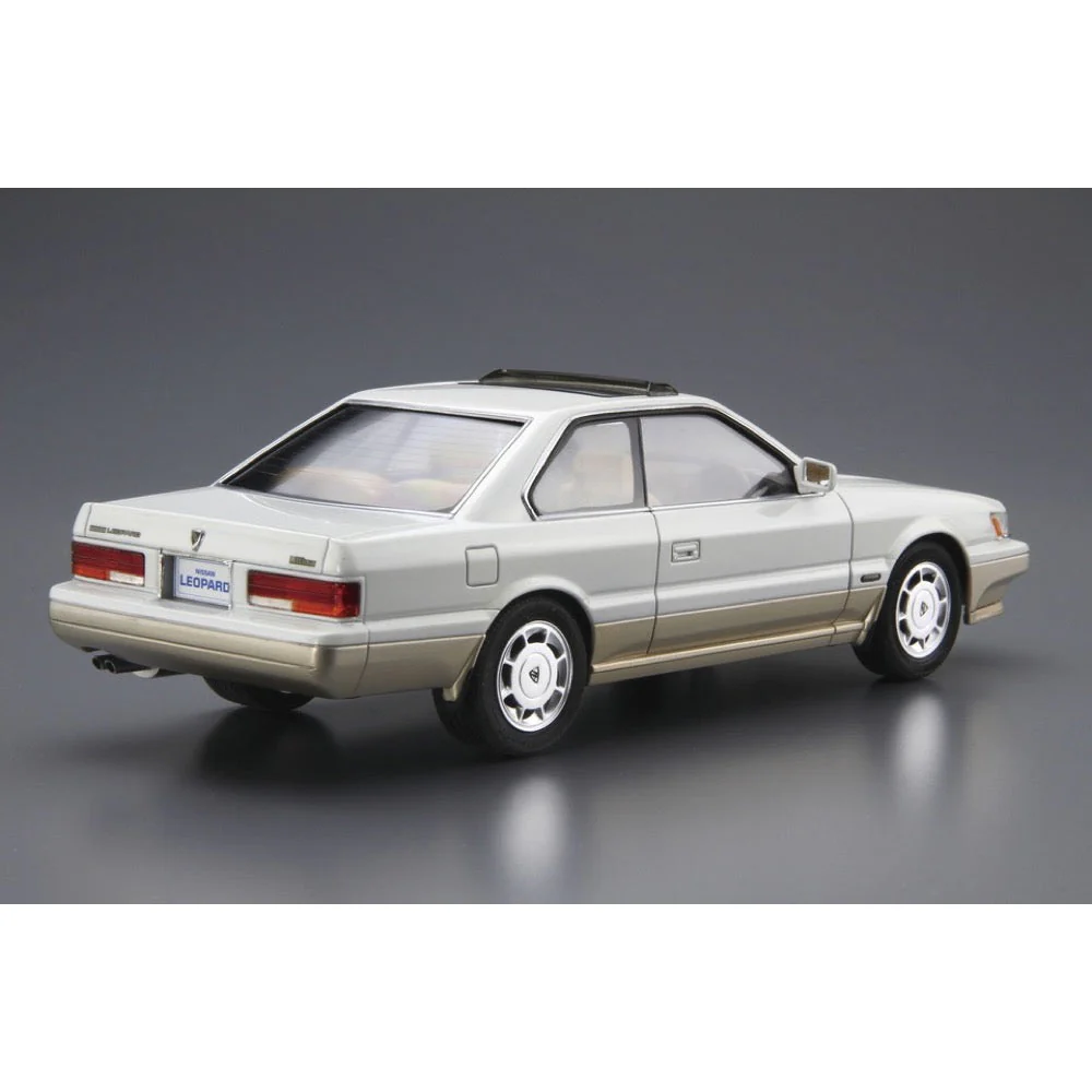 Aoshima A006994 1/24 Nissan UF31 Leopard Ultima V30 Twincam Turbo '90 - Image 3
