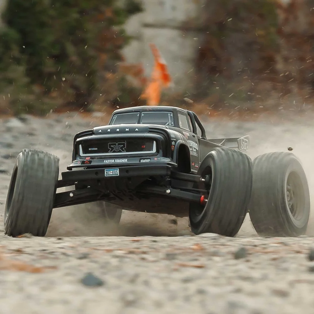 Arrma Notorious 6S BLX 4X4 1/8 Stunt Truck RTR Black ARA8611V6T1 - Image 20