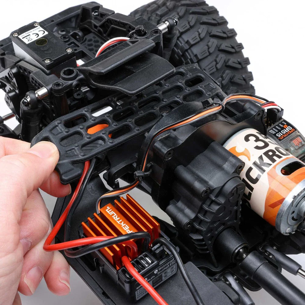 Axial SCX10 III Coyote 4WD RC Rock Crawler Silver AXI-2036T1 - Image 12