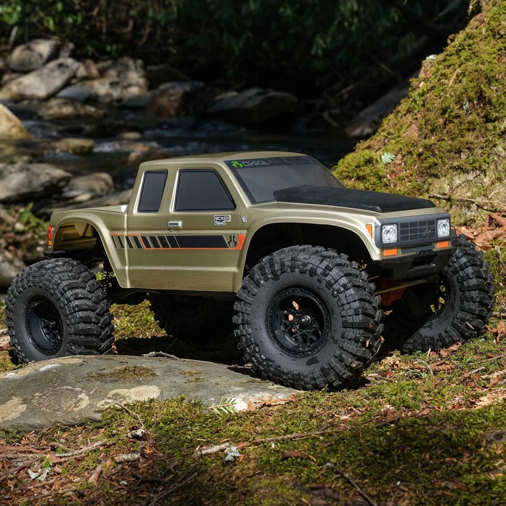 Axial AXI-3071 SCX10 III Coyote 4WD Rock Crawler RTR Gold with Battery and Charger - Image 26