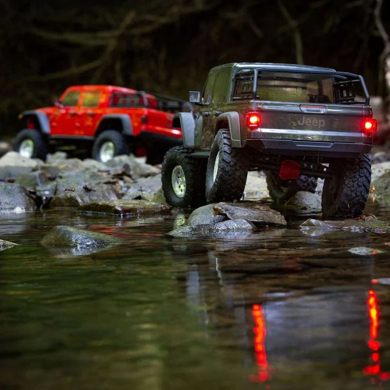 Axial AXI03006T1 SCX10 III Jeep JT Gladiator RC Crawler Grey - Image 25