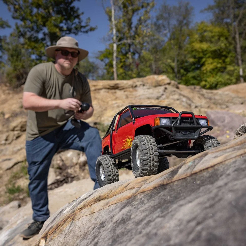 Axial SCX10 III 1987 Toyota SR5 1/10 4X4 Rock Crawler Red AXI-2062T2 - Image 21