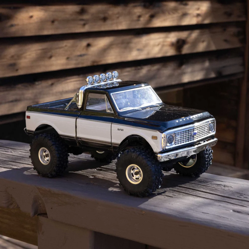 Axial SCX24 Chevrolet C10 4x4 Rock Crawler (Black) - Image 12