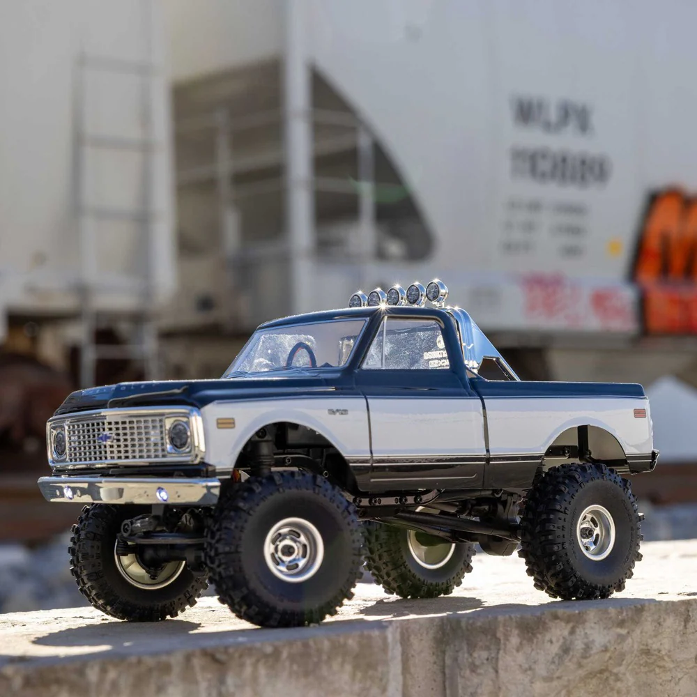 Axial SCX24 Chevrolet C10 4x4 Rock Crawler (Black) - Image 16