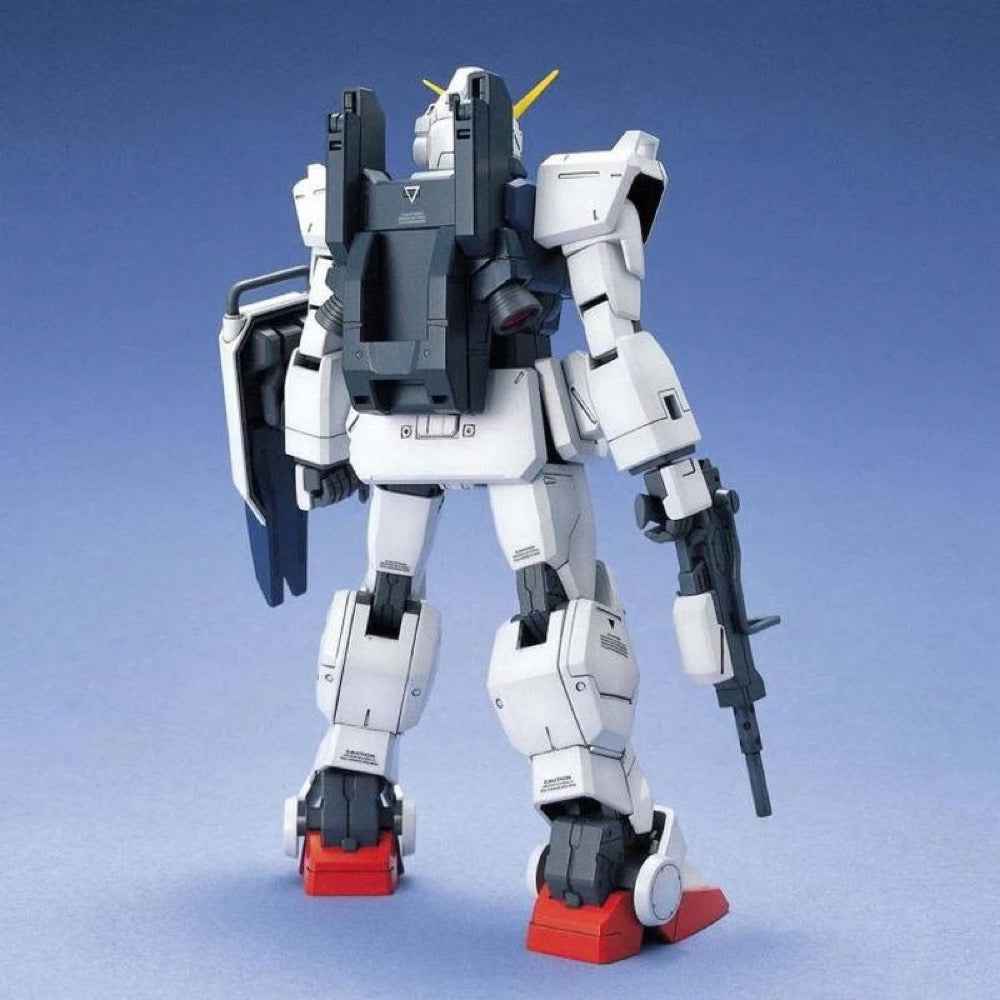 Bandai 5063823 MG 1/100 Gundam RX-79G - Image 4