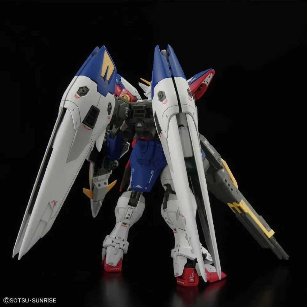 Bandai 5069215 RG 1/144 Wing Gundam Zero - Image 8