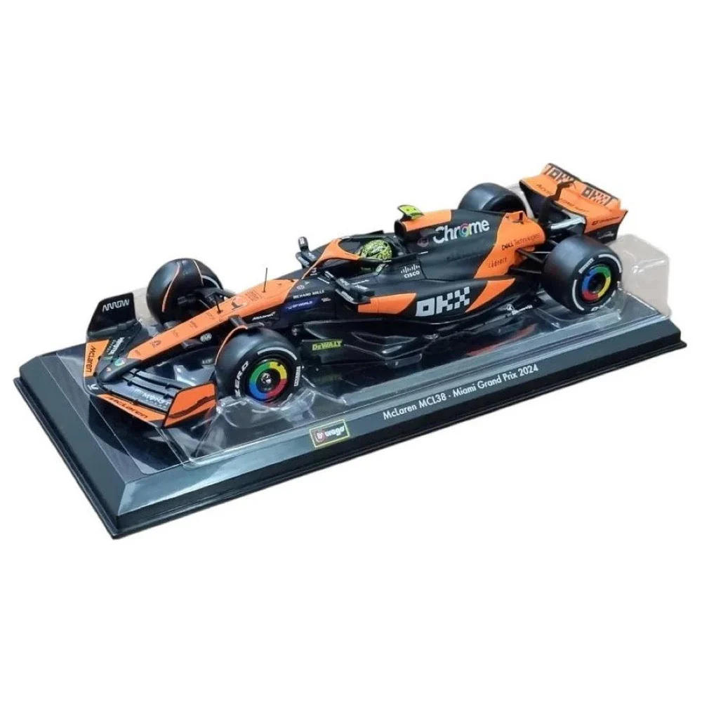 Bburago 28033N 1/24 2024 F-1 McLaren MCL38 No.4 Norris in Showcase - Image 6