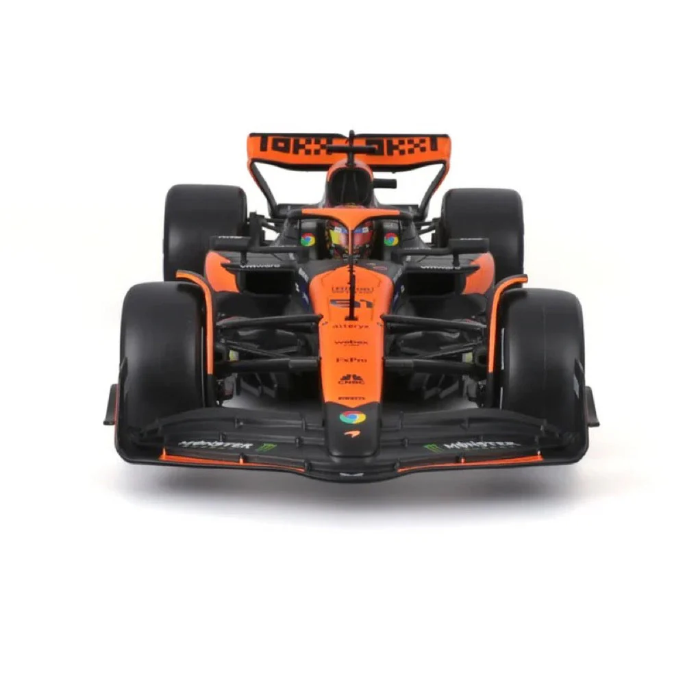 Bburago 28033P 1/24 2024 F-1 McLaren MCL38 No.81 Piastri in Showcase - Image 4