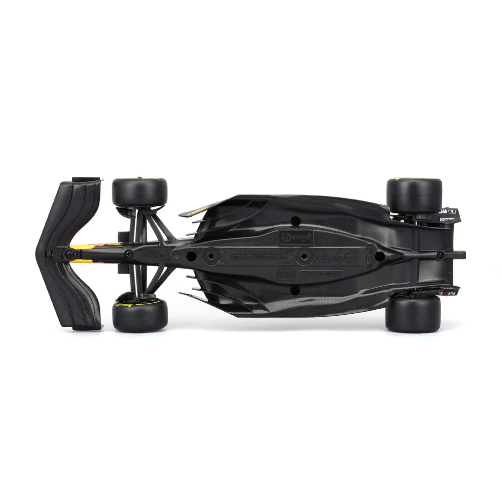 Bburago 28036 1/24 2023 Red Bull Racing RB19 with Verstappen Driver Figurine - Image 11