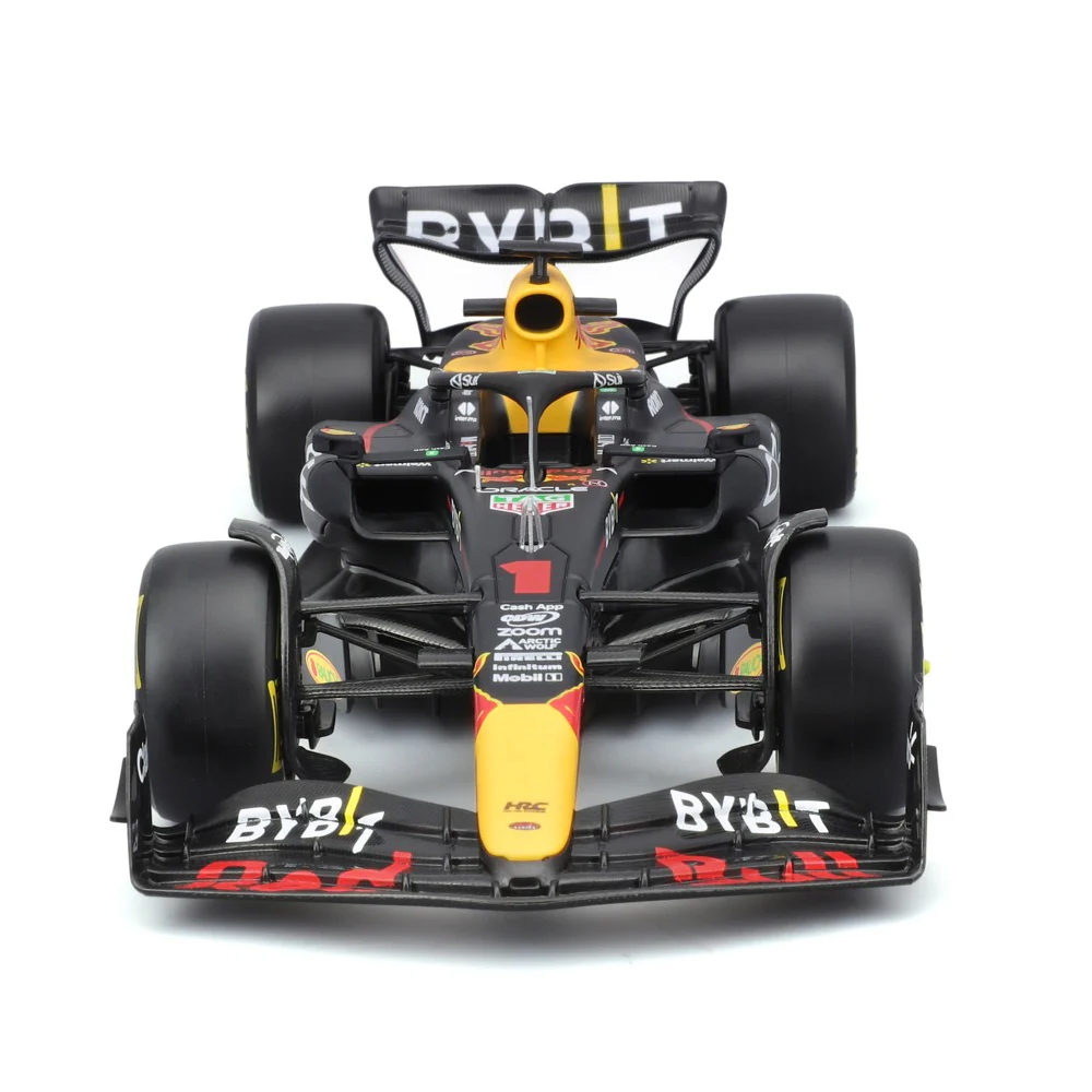 Bburago 28036 1/24 2023 Red Bull Racing RB19 with Verstappen Driver Figurine - Image 5