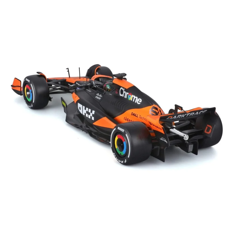 Bburago 28505P 1/24 2024 Race Model Kit F-1 McLaren MCL38 No.81 Piastri with Helmet - Image 5