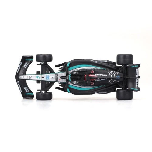 Bburago 38208R1/43 2024 F-1 Mercedes-AMG W15 No.63 Russell - Image 10