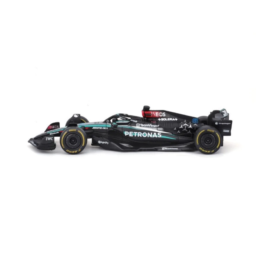 Bburago 38208R1/43 2024 F-1 Mercedes-AMG W15 No.63 Russell - Image 7