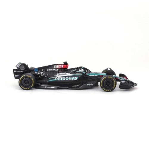 Bburago 38208R1/43 2024 F-1 Mercedes-AMG W15 No.63 Russell - Image 8