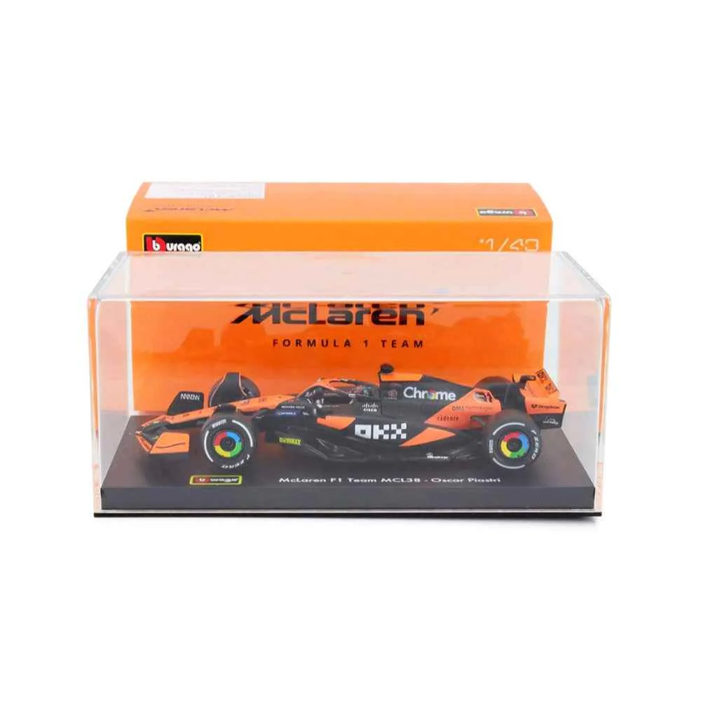 Bburago 8215P 1/43 2024 F-1 McLaren MCL 38 No.81 Piastri with Helmet - Image 9