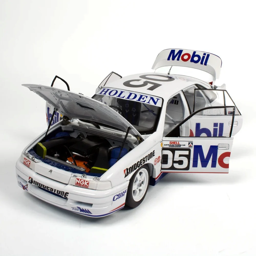 Biante 1/18 HDT Mobil1 Holden VN SS Group A 1992 ATCC Peter Brock - Image 7