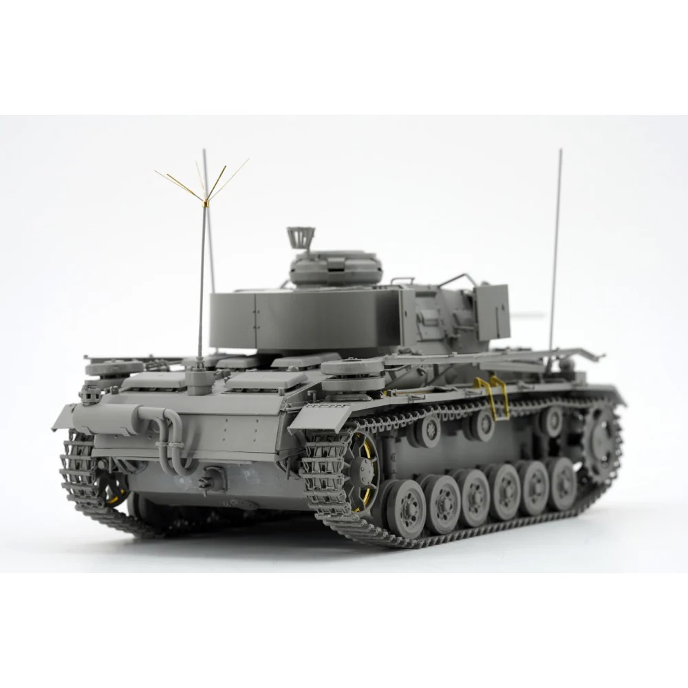 Border Model BT048 1/35 Pz.Bef.Wg.III Ausf.K 2in1 w/Schürzen - Image 3