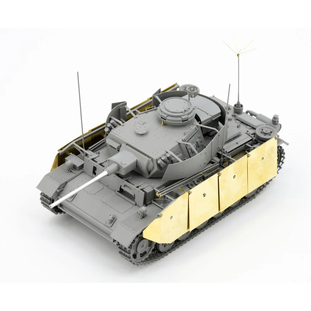 Border Model BT048 1/35 Pz.Bef.Wg.III Ausf.K 2in1 w/Schürzen - Image 6
