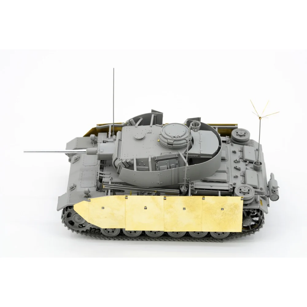 Border Model BT048 1/35 Pz.Bef.Wg.III Ausf.K 2in1 w/Schürzen - Image 7