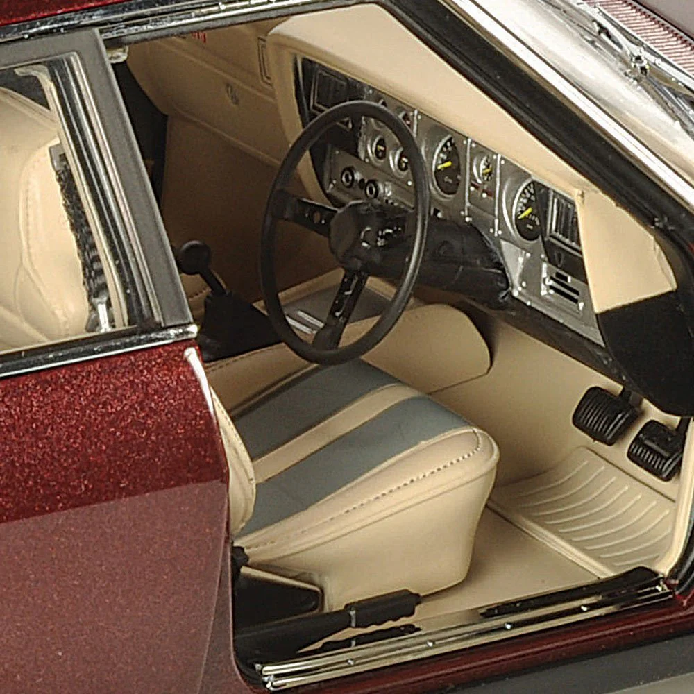 Classic Carlectables 18841 1/18 Holden HJ Monaro GTS Claret Metallic - Image 4