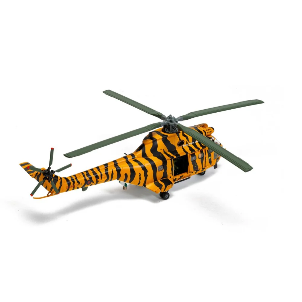 Corgi AA27006 1/72 Westland Puma HC-1 NATO Tiger Meet livery RIAT 2005 - Image 4