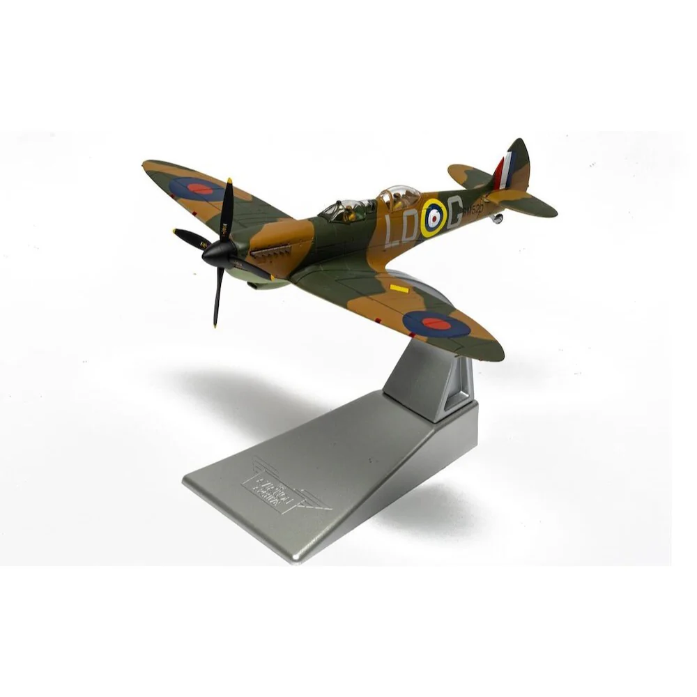 Corgi AA29203 1/72 Supermarine Spitfire T9 SM520 Spitfires.com Goodwood Aerodrome - Image 3