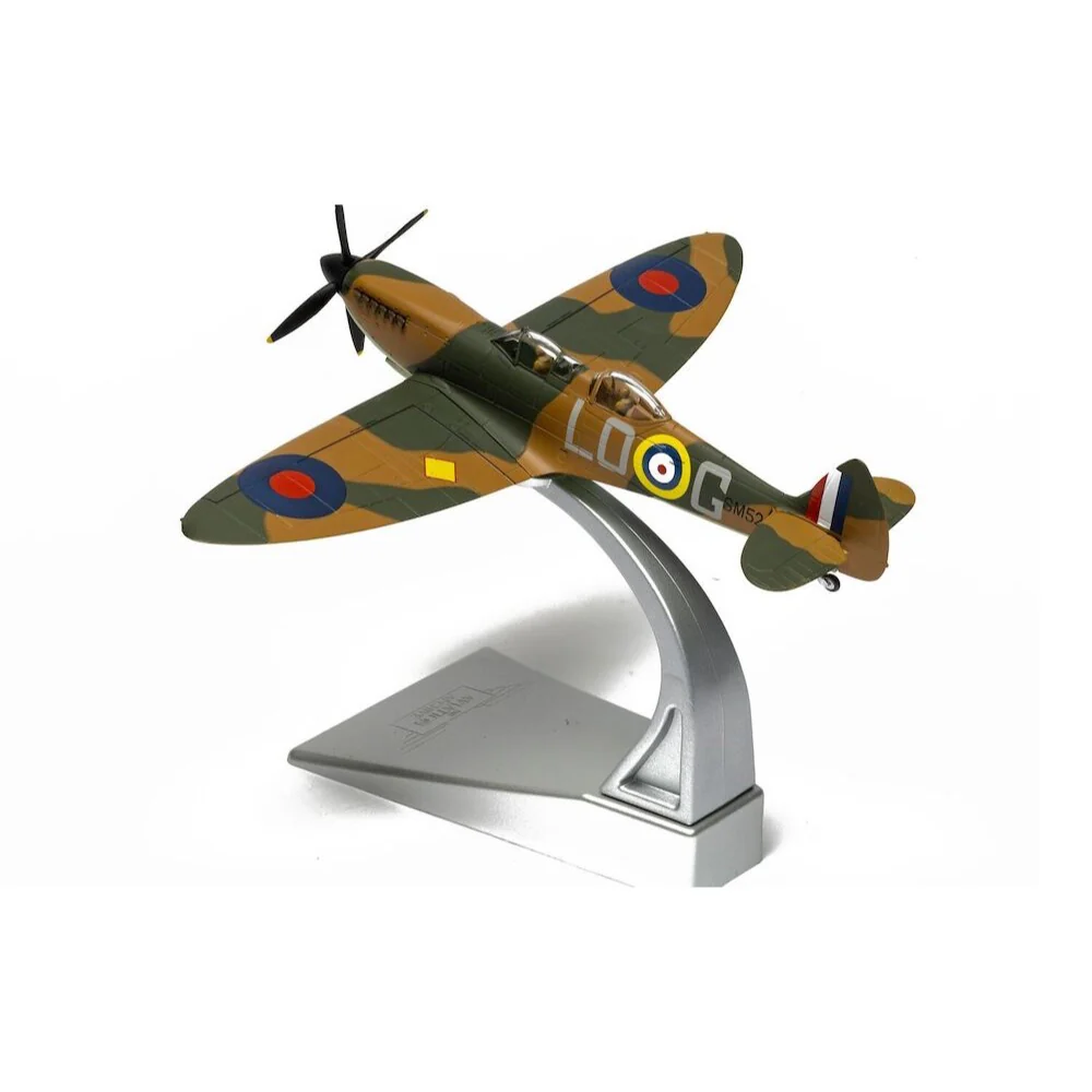 Corgi AA29203 1/72 Supermarine Spitfire T9 SM520 Spitfires.com Goodwood Aerodrome - Image 4