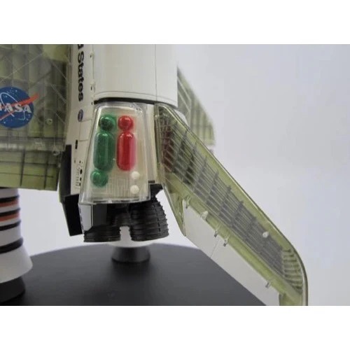 Dragon 47403 1/144 Space Shuttle Discovery With Rocket Booster - Image 10