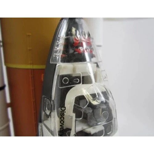 Dragon 47403 1/144 Space Shuttle Discovery With Rocket Booster - Image 9