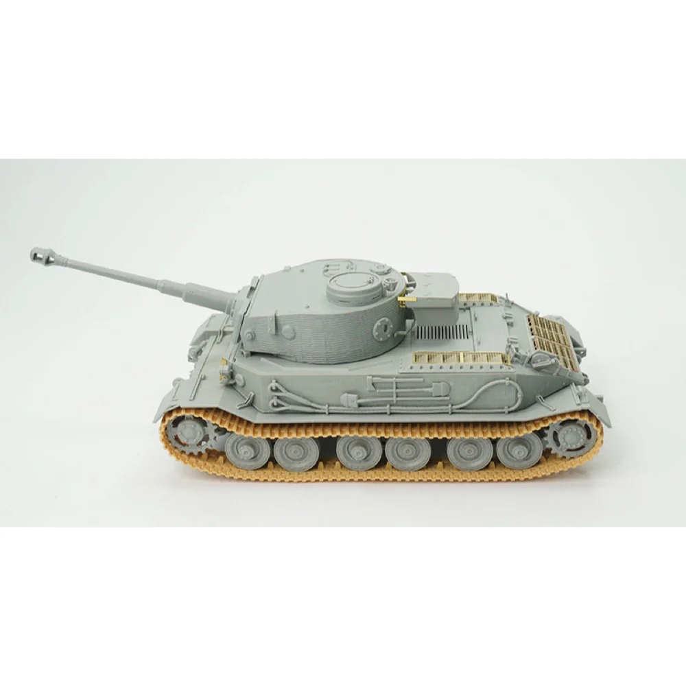 Dragon 6797 1/35 Panzerkampfwagen VI(P) w/Zimmeret - Image 3