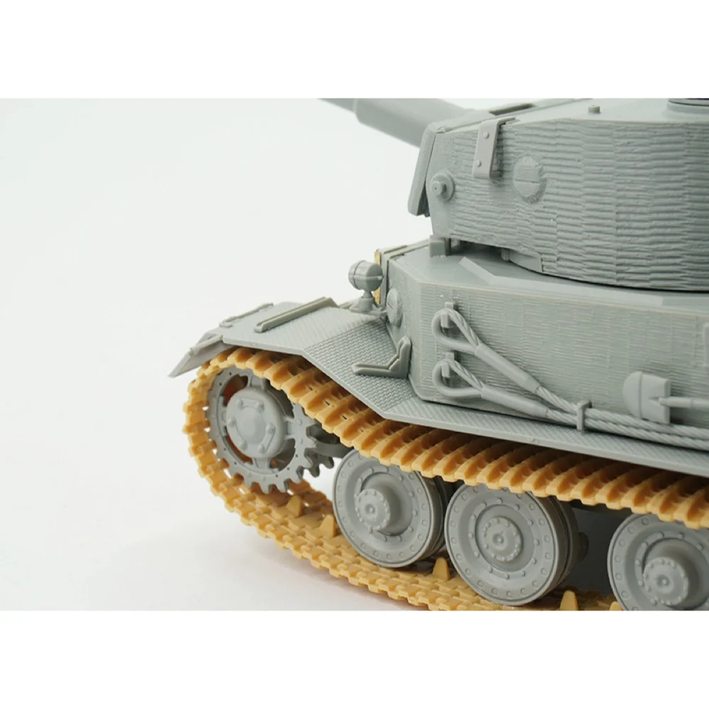 Dragon 6797 1/35 Panzerkampfwagen VI(P) w/Zimmeret - Image 6