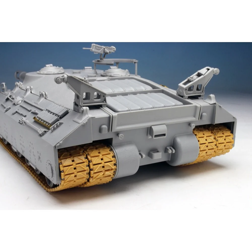 Dragon 6825 1/35 T95 Super Heavy Tank (2 In 1) - Image 10