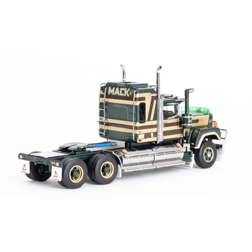 Drake Collectables Z88010 1/50 Mack Bicentennial Superliner Captain Bligh - Image 4