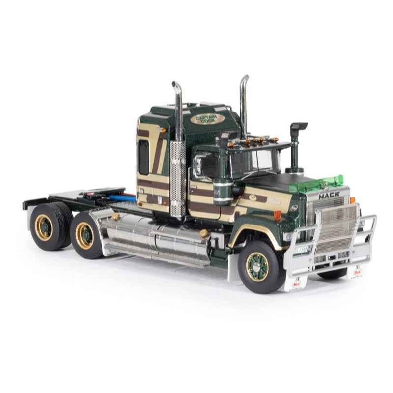 Drake Z88007 1/50 Mack Bicentennial Superliner Captain Cook - Image 7