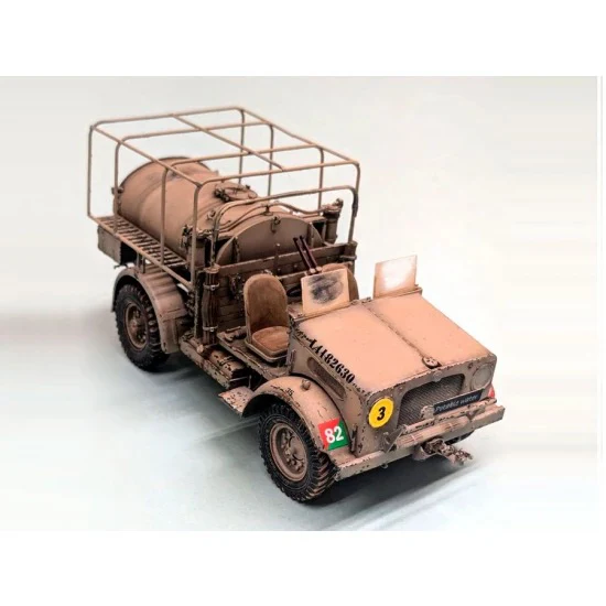 Gecko 35GM0031 1/35 Bedford MWC 15-cwt 4x2 200 Gallon Water Bowser Truck - Image 4