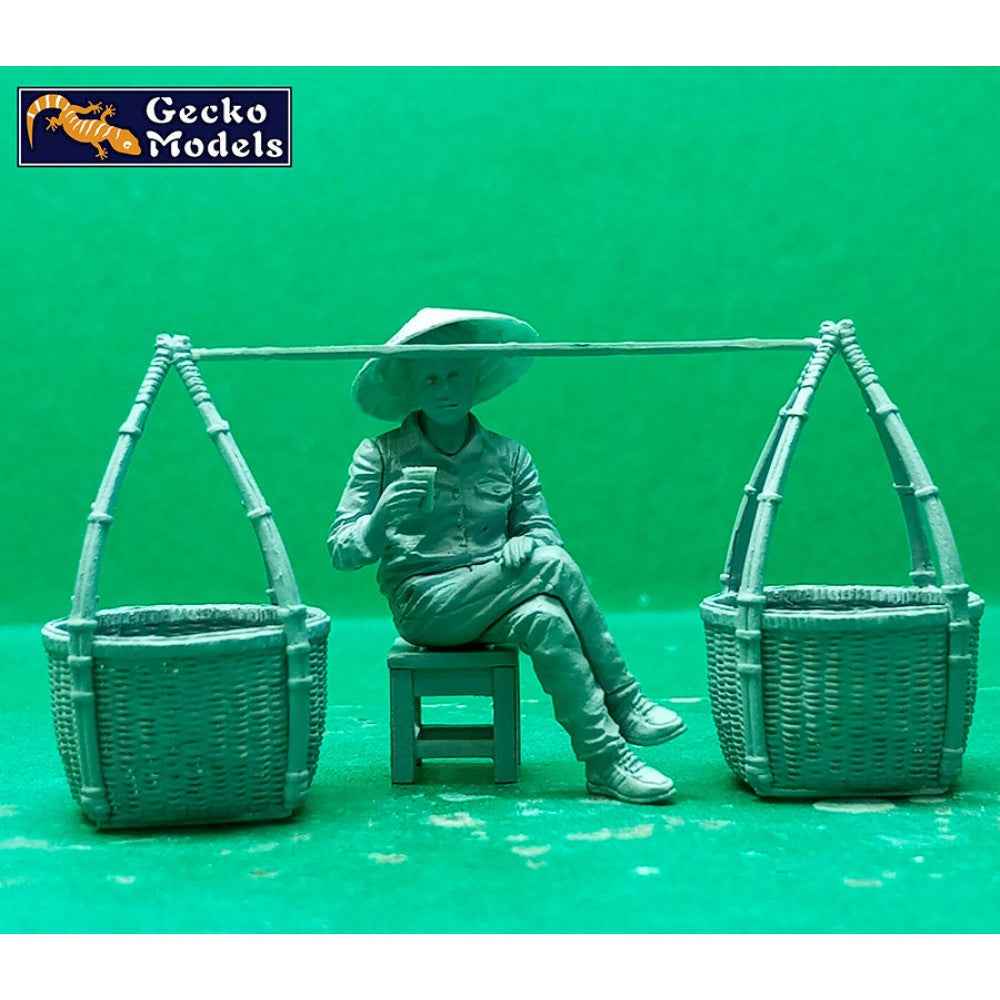 Gecko 35GM0123 1/35 60’-70’s Saigon Greengrocer Figure Set - Image 3
