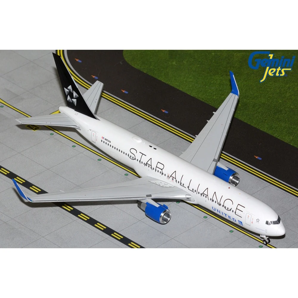Gemini Jets G2UAL1379 1/200 United Airlines B767-300ER N653UA Star Alliance livery
