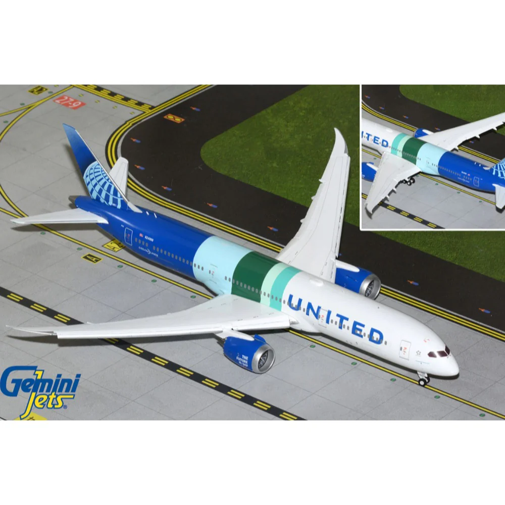 Gemini Jets G2UAL1395F 1/200 United Airlines B787-9 N24988 The Future is SAF with flaps down