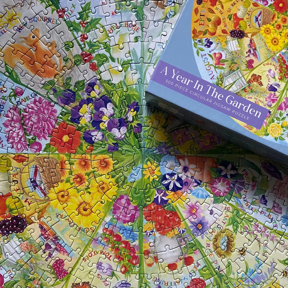Gibsons Year In The Garden Circle 500pc Jigsaw Puzzle - Image 3
