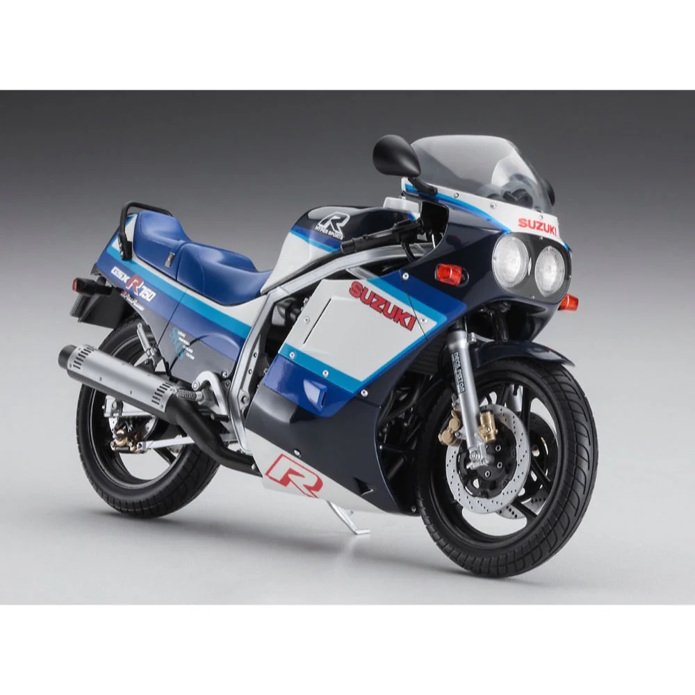 Hasegawa 21507 1/12 Suzuki GSX-R750GGR71G - Image 2