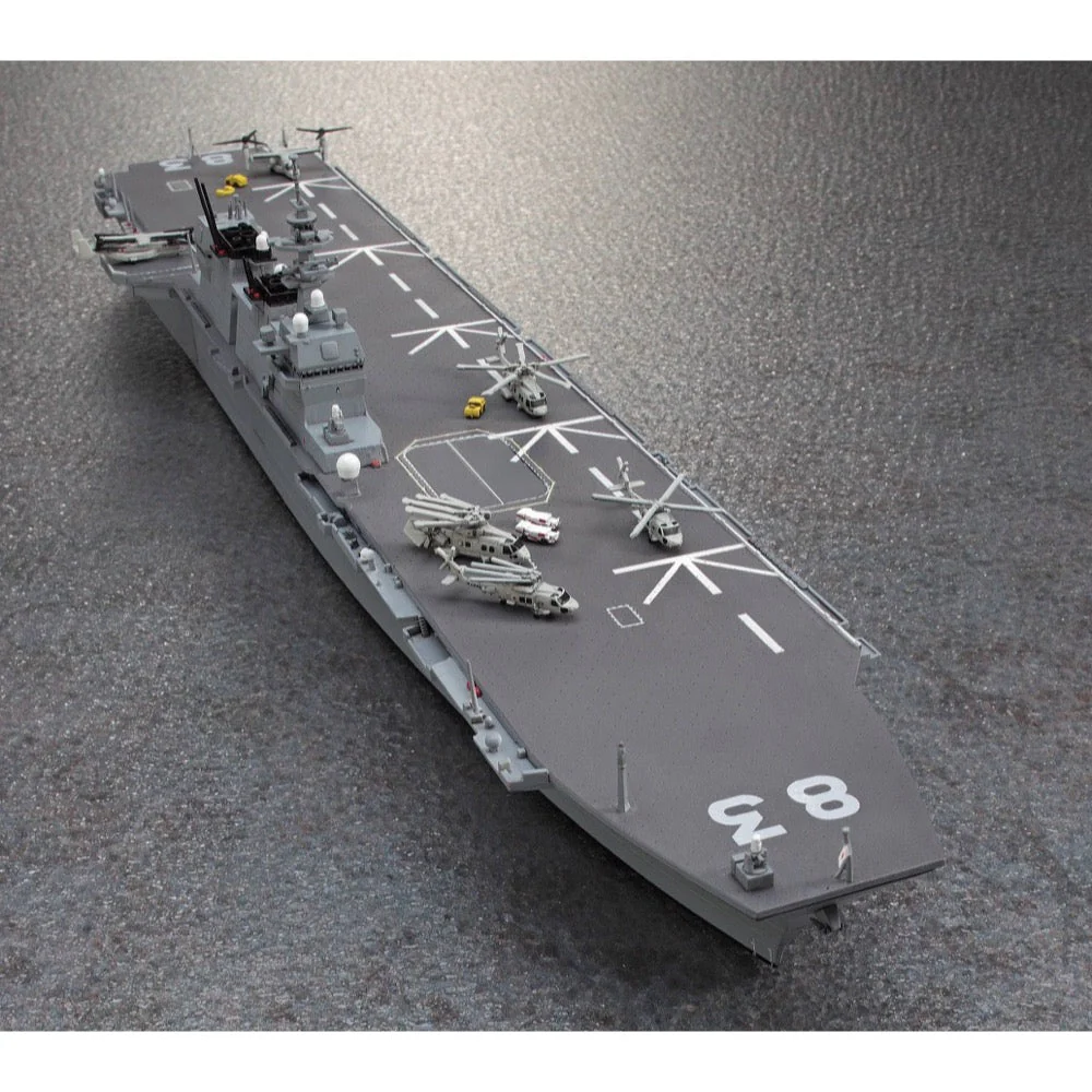 Hasegawa 49031 1/700 J.M.S.D.F. DDG Izumo - Image 3