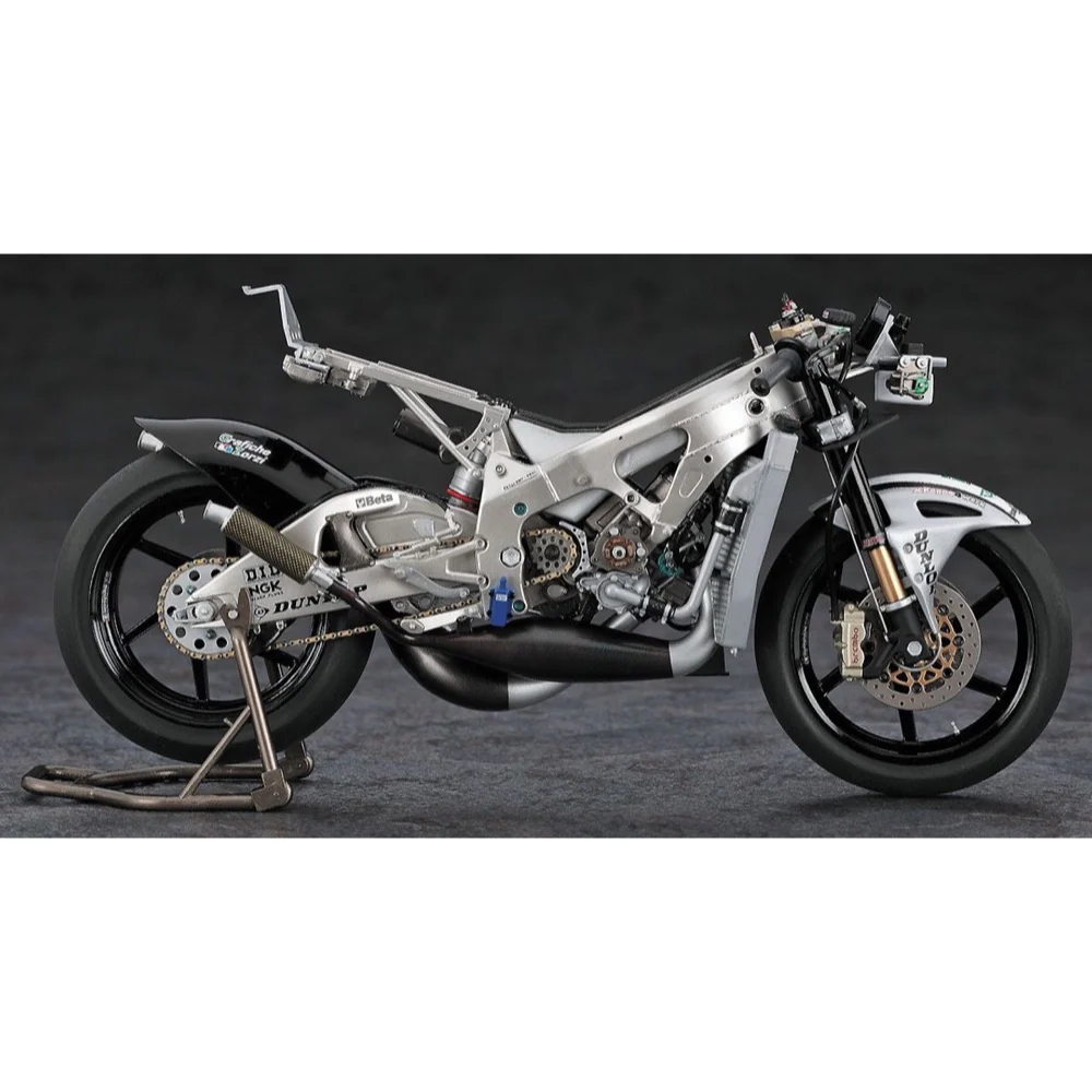 Hasegawa H21501 1/12 Scot Racing Team Honda RS250RW 2009 WGP250 Champion - Image 10