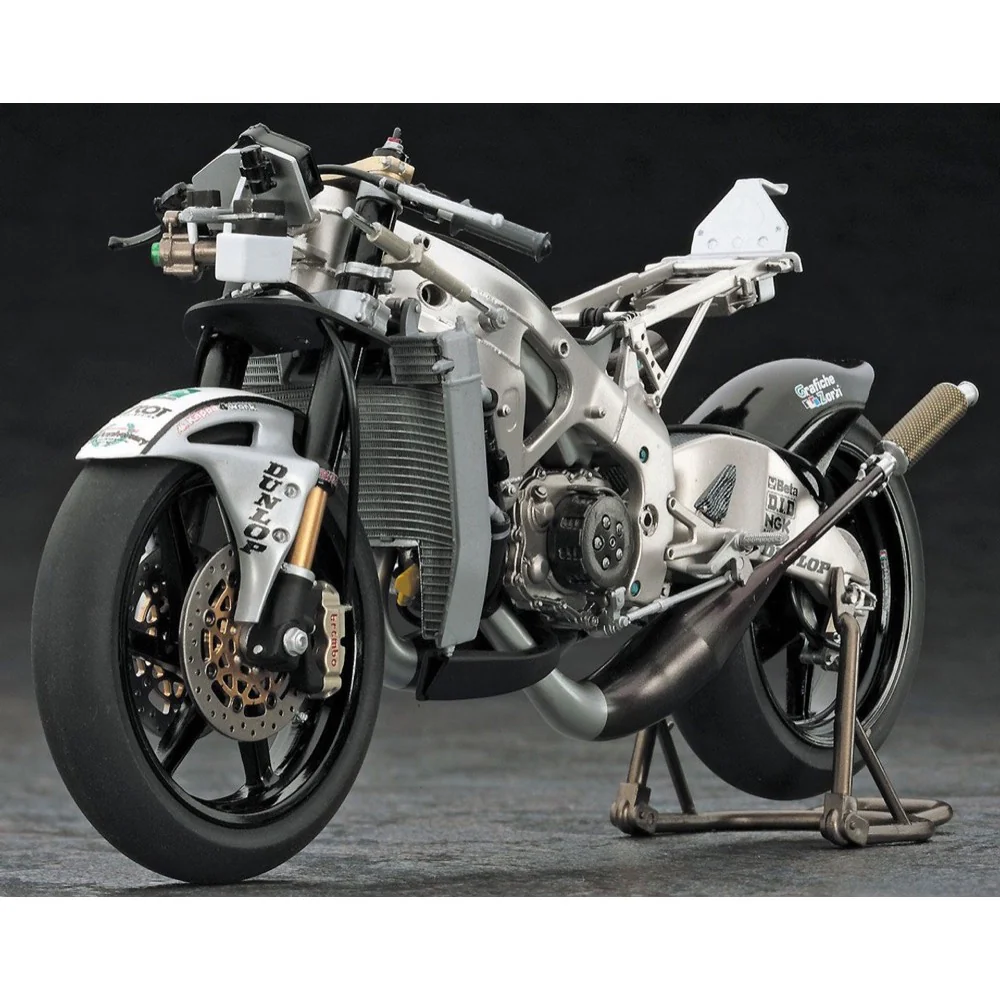 Hasegawa H21501 1/12 Scot Racing Team Honda RS250RW 2009 WGP250 Champion - Image 8