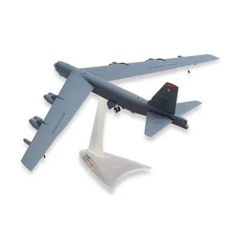 Herpa 573467 1/200 U.S. Air Force Boeing B-52H 23rd Bomb Squadron "Excalibur" - Image 5
