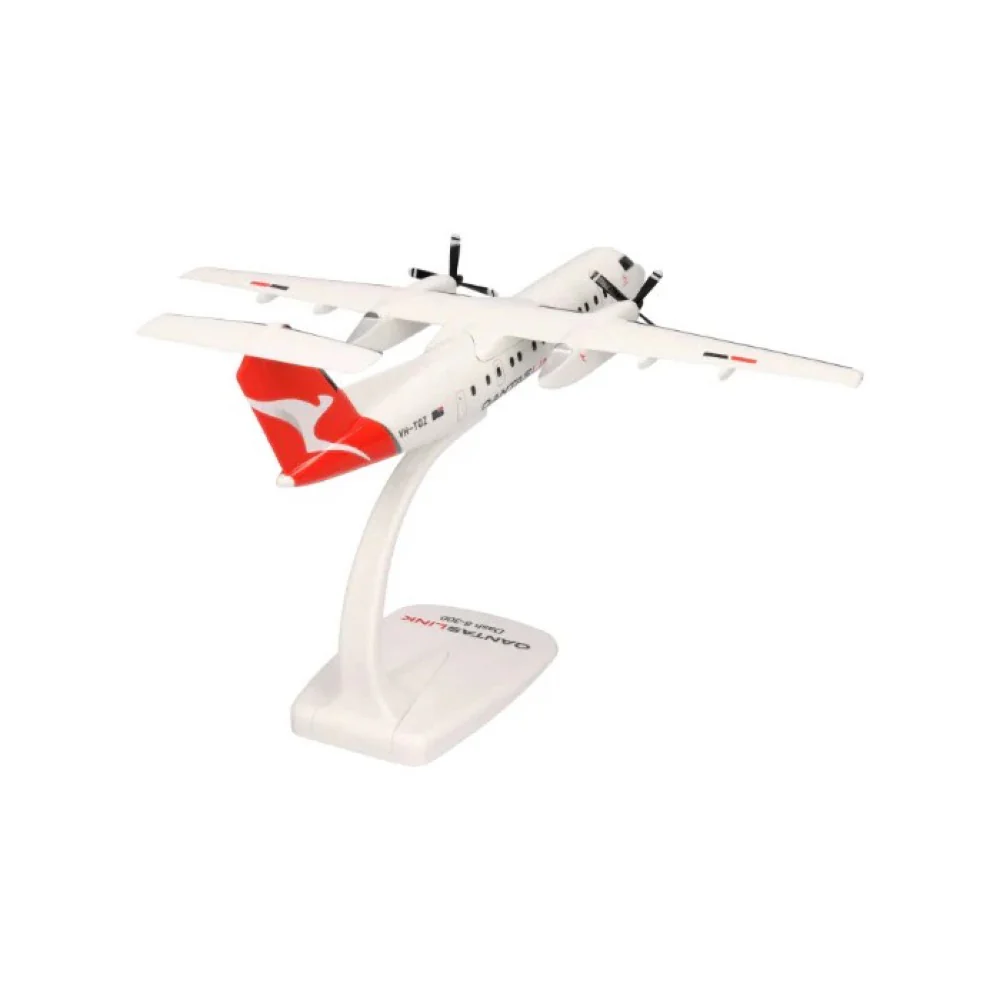 Herpa HE614221 1/100 SNAP FIT Qantaslink DHC-8-300 - VH-TQZ - Image 3
